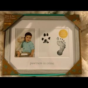 Kate and Milo Baby and Pet paw print and footprint photo frame. NWT